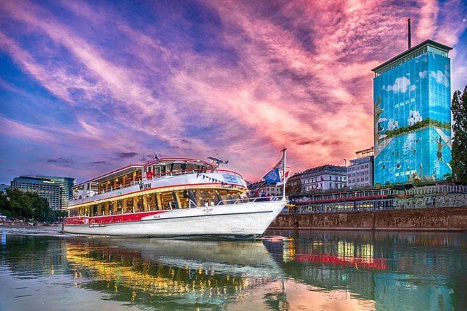 Family Deluxe A Stone Throw From The Centre And Danube Vienna