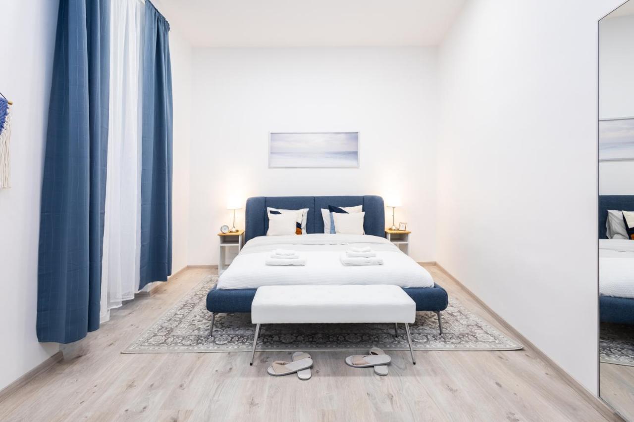 Family Deluxe A Stone Throw From The Centre And Danube *