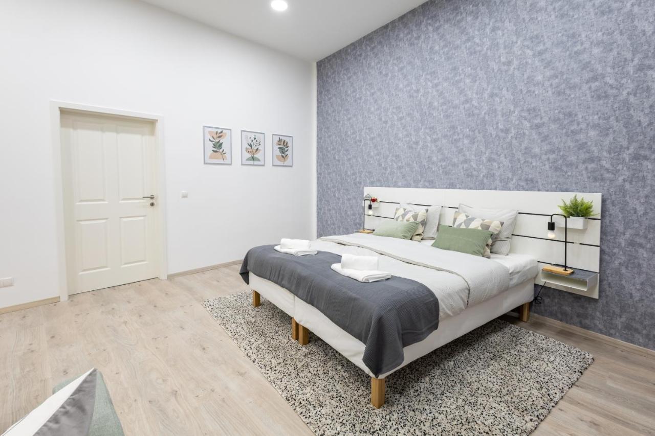 Family Deluxe A Stone Throw From The Centre And Danube Apartment Vienna