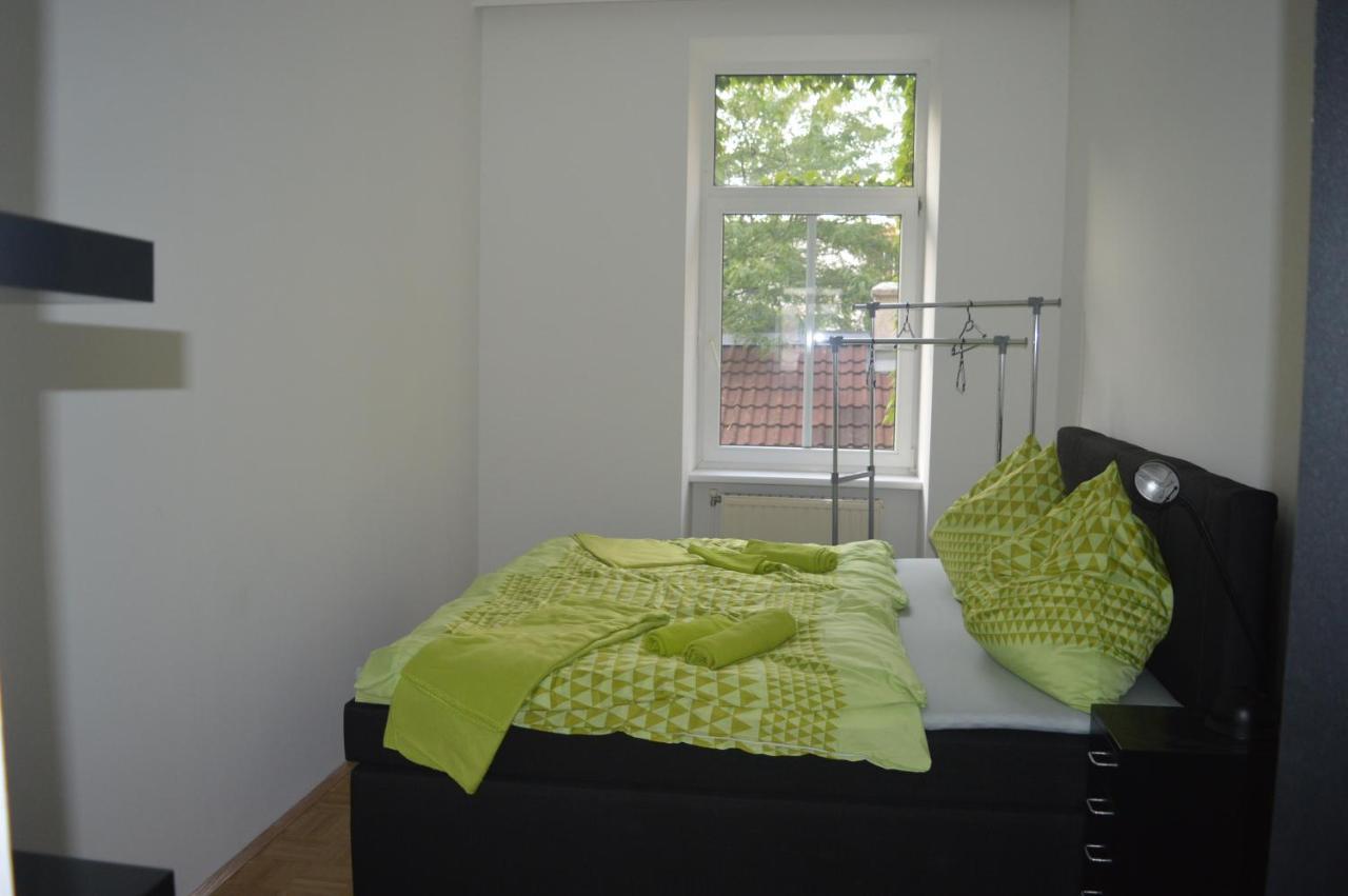 Nette Altbauwohnung Nur 10 Min Von Der Apartment