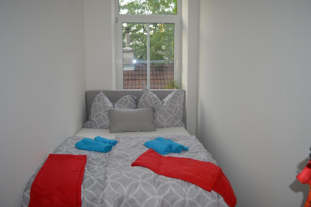 Nette Altbauwohnung Nur 10 Min Von Der Apartment *