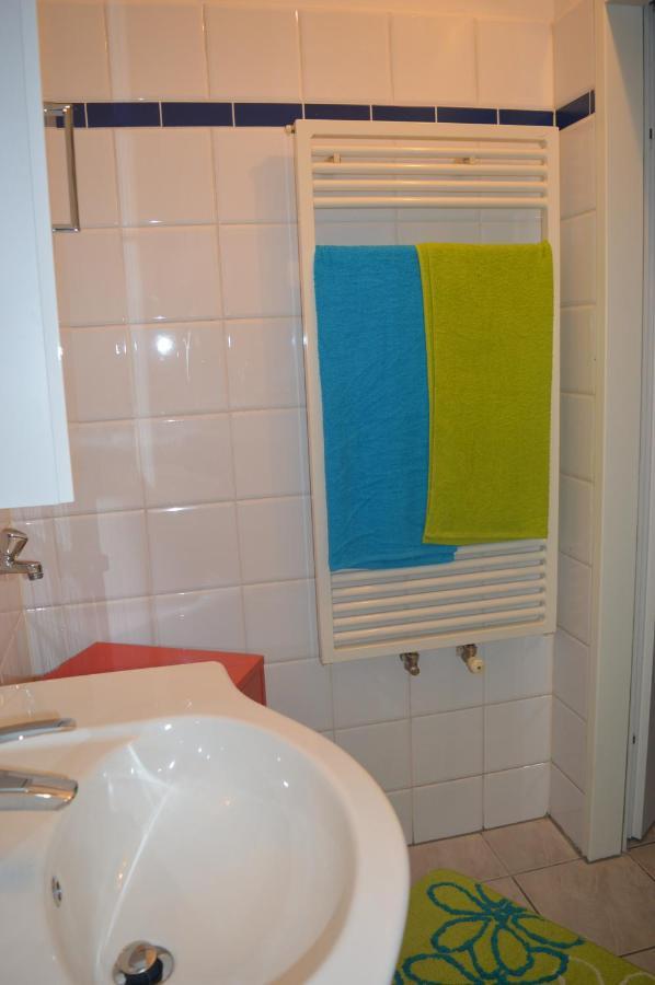 Nette Altbauwohnung Nur 10 Min Von Der Apartment *