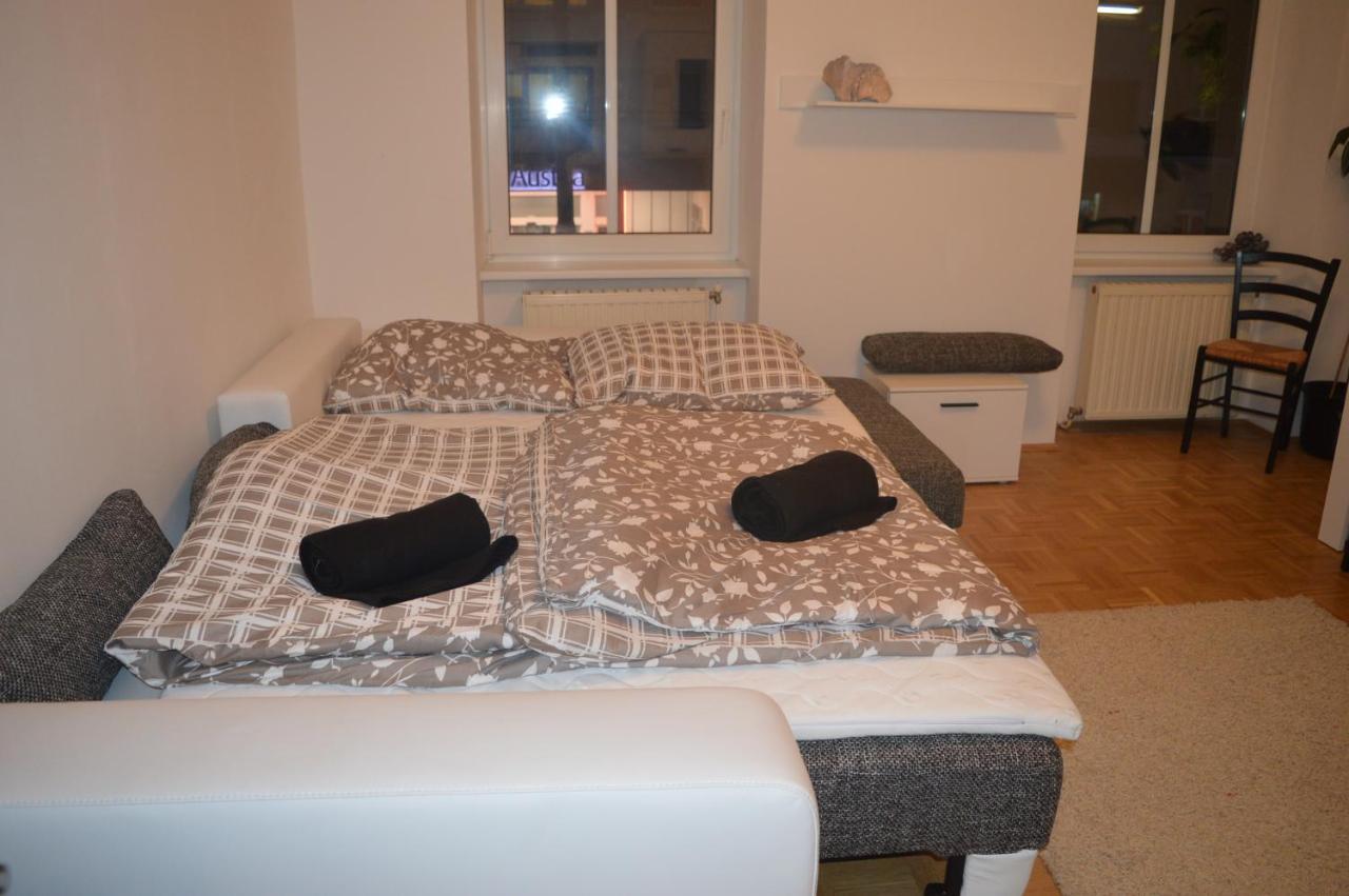 Apartment Nette Altbauwohnung Nur 10 Min Von Der Vienna