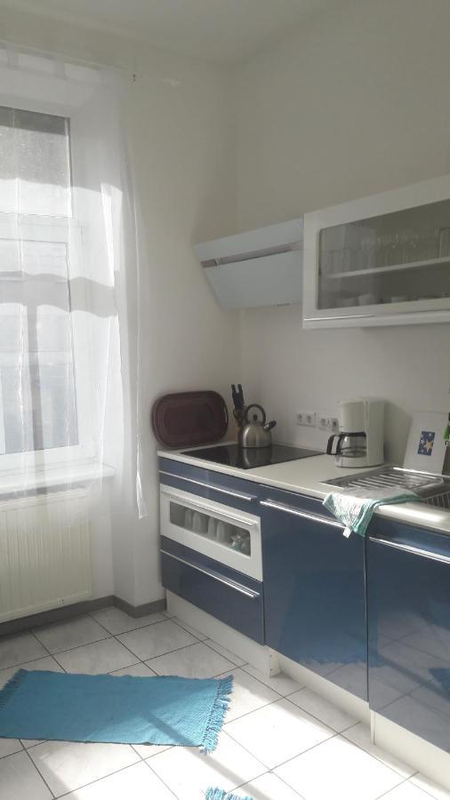 Nette Altbauwohnung Nur 10 Min Von Der Apartment *