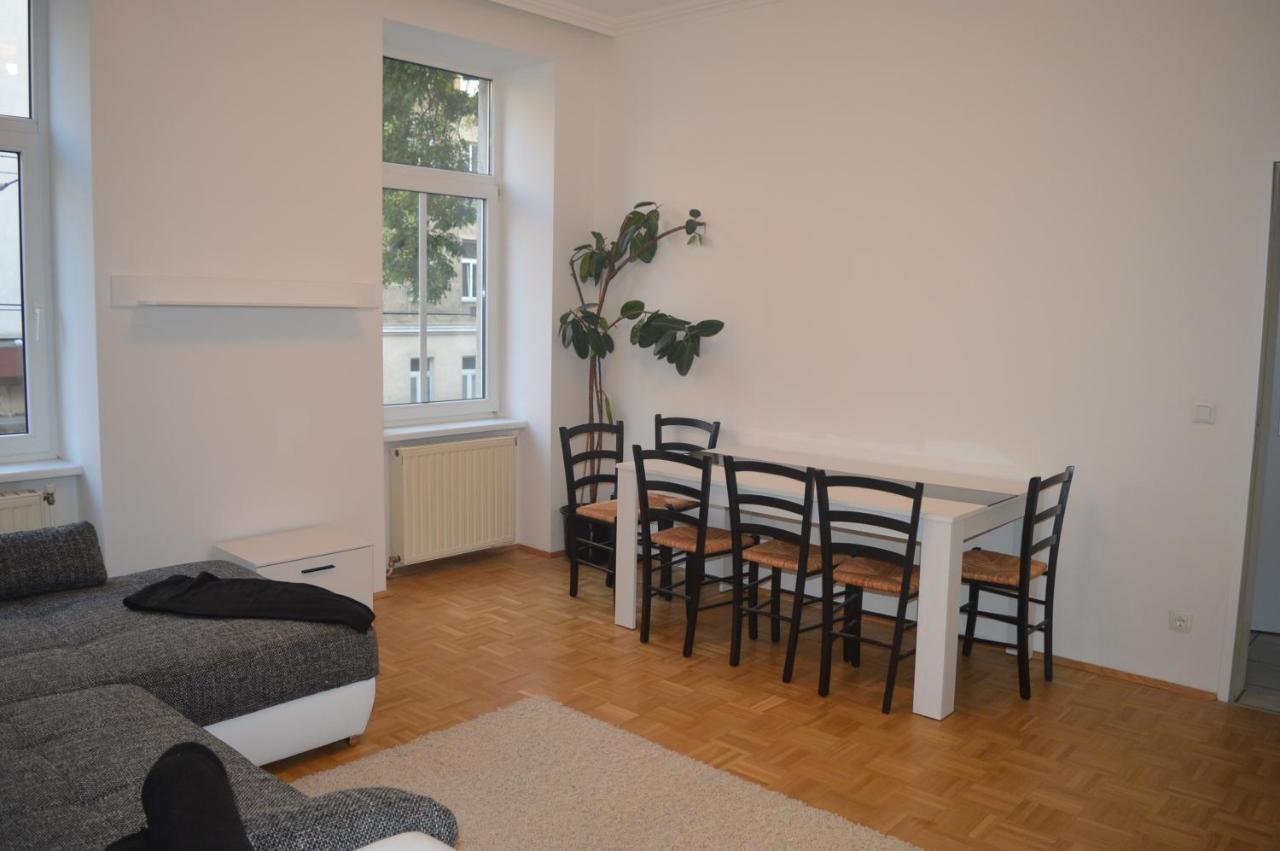 Apartment Nette Altbauwohnung Nur 10 Min Von Der *