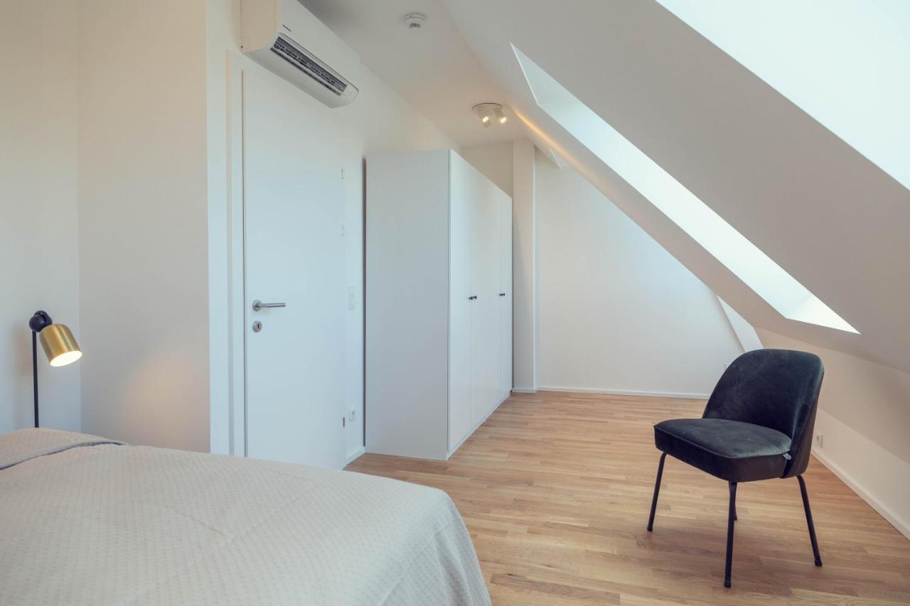 The 77 Ida Apartment *