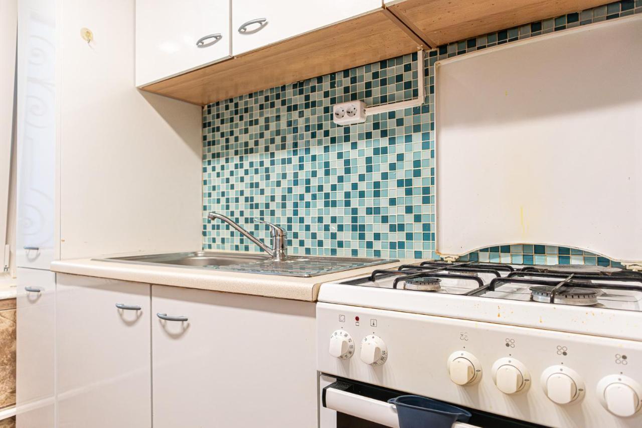 Elegant Haven: Stylish And Spacious 3br Apartment