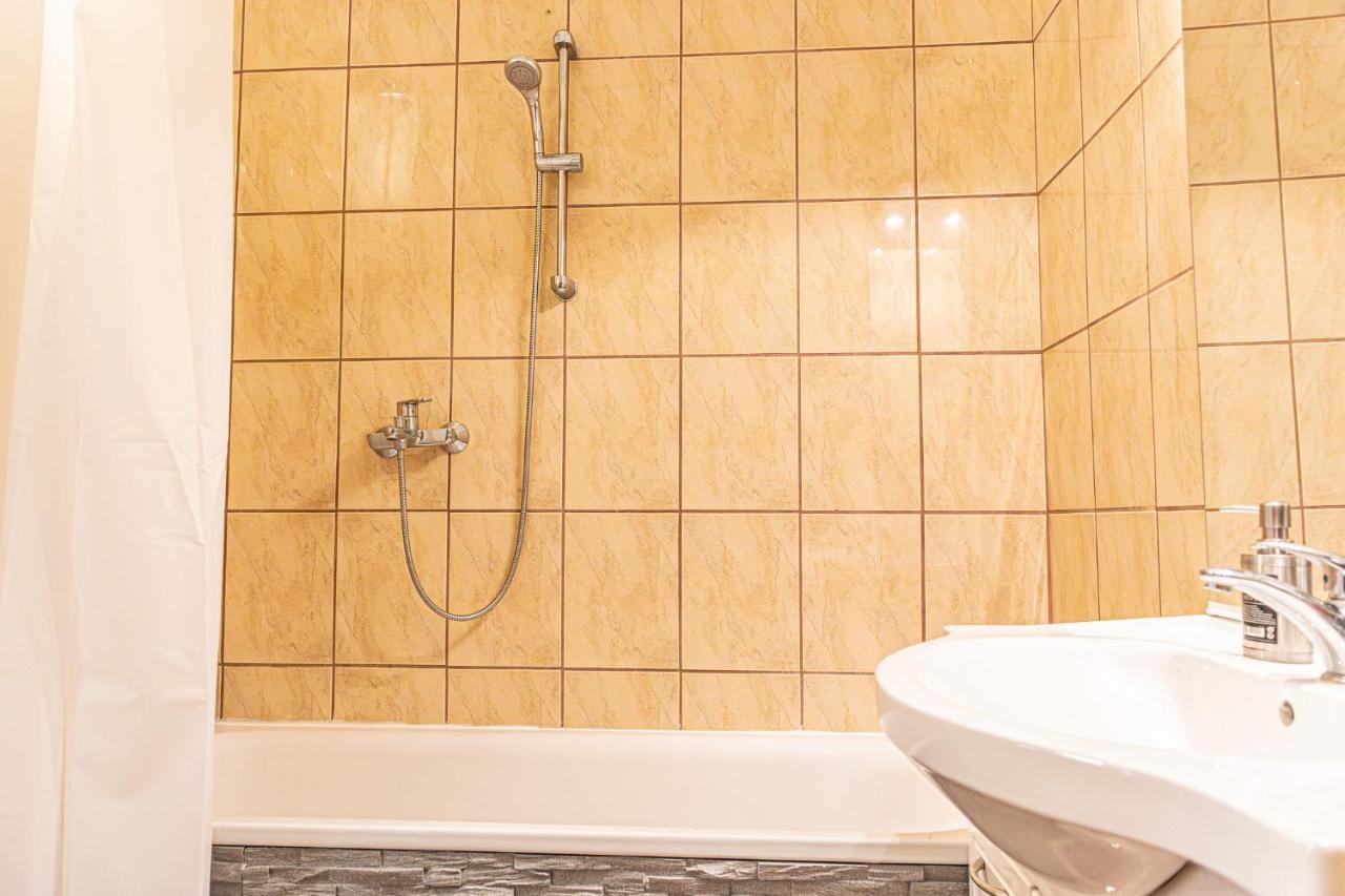 Elegant Haven: Stylish And Spacious 3br *