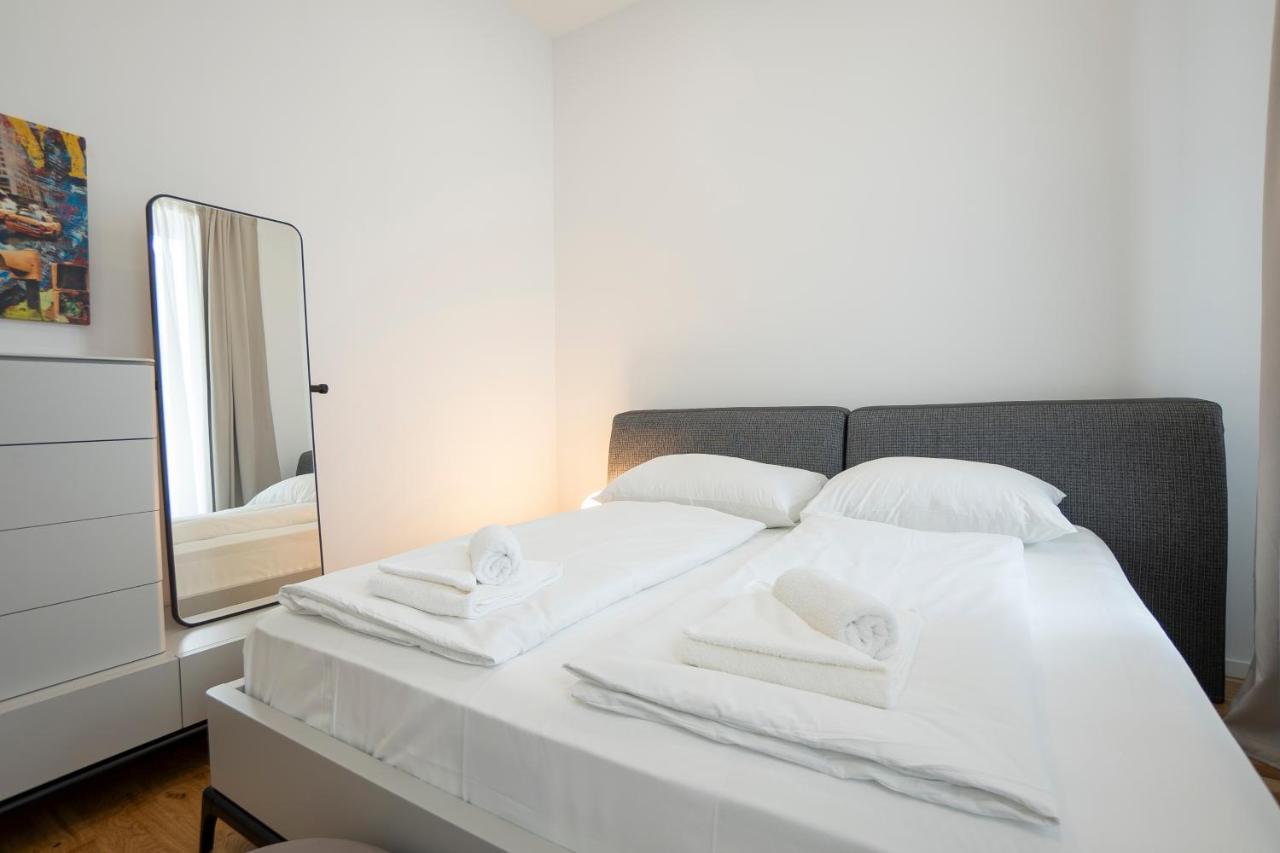 Fully Equipped, Renovated, Perfectly Located Flat *