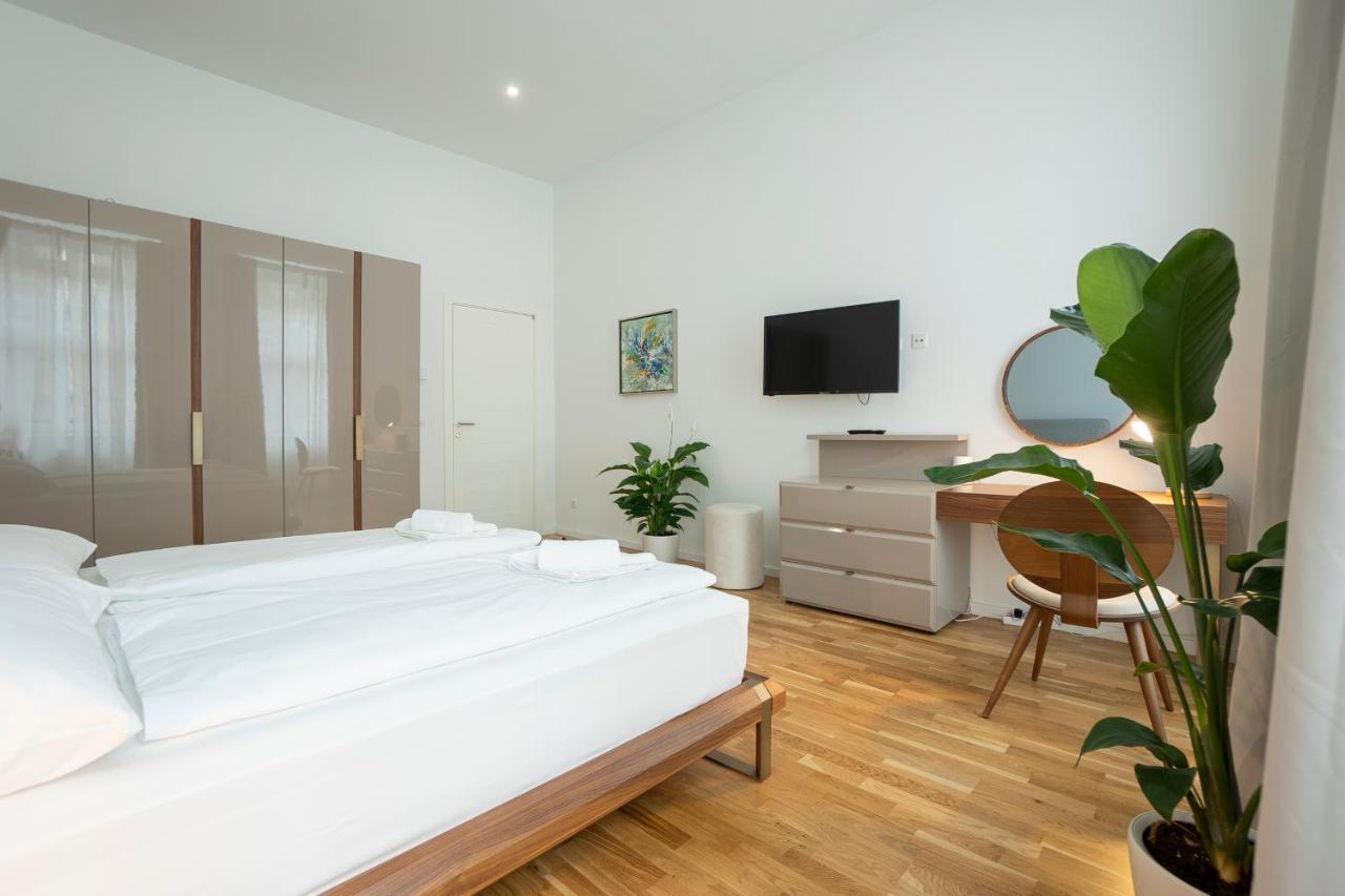 Apartment Fully Equipped, Renovated, Perfectly Located Flat *