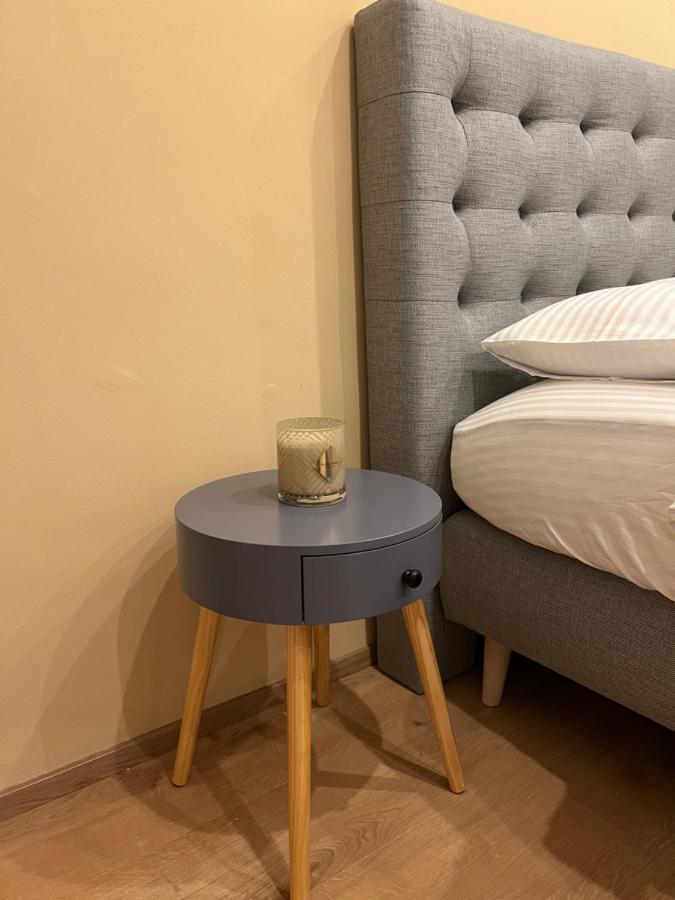 Near Metro & Netflix * Viena