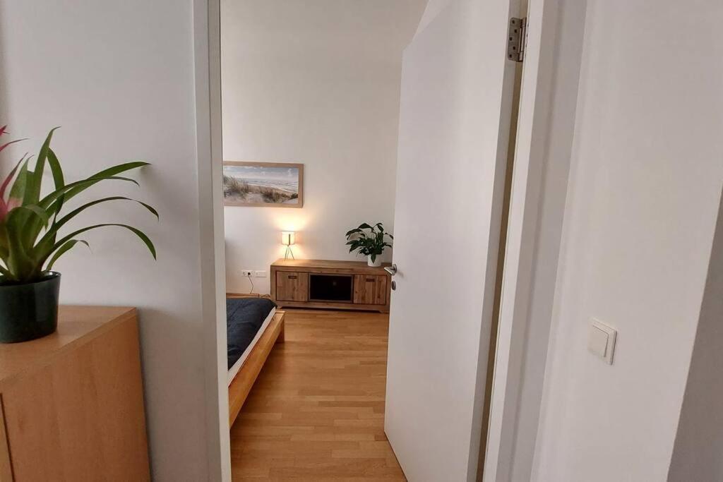 Channel Allee Apartment