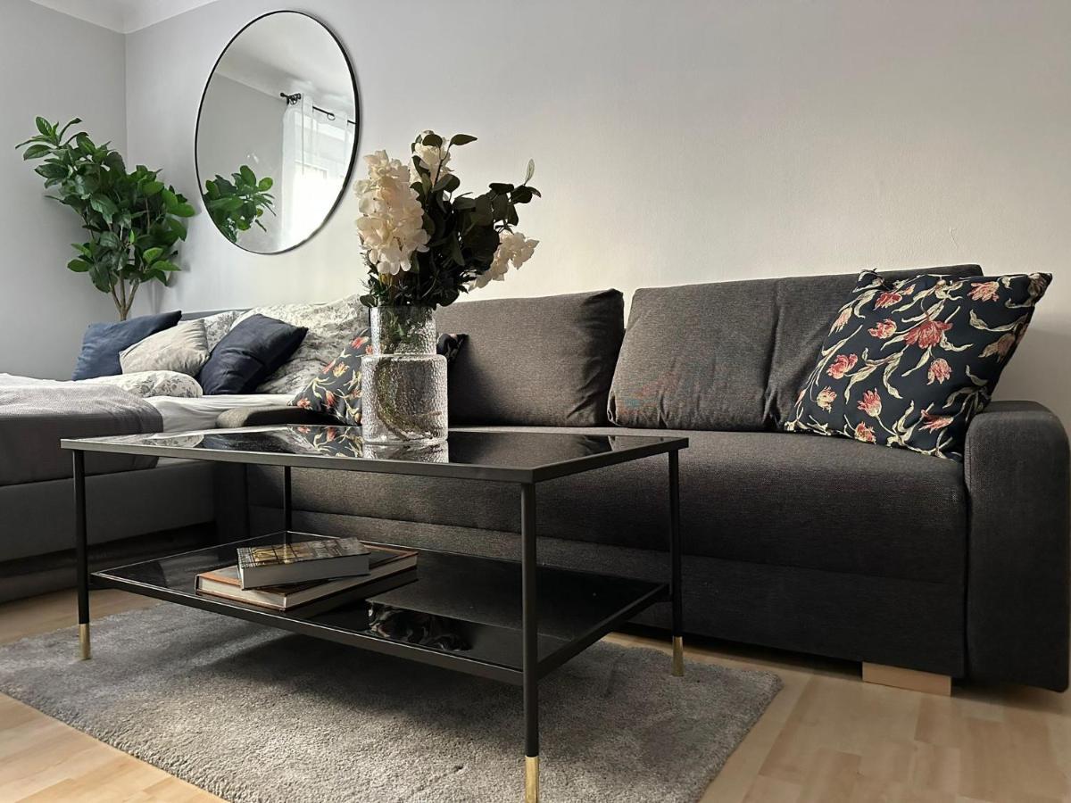 Balcony Apartment, 1 Min To U1 Reumannplatz * Vienna