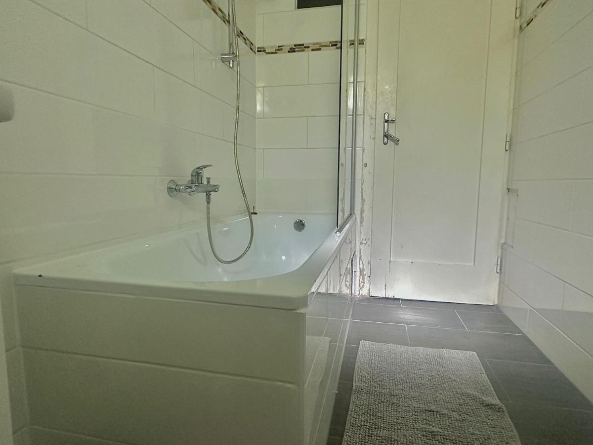 Balcony Apartment, 1 Min To U1 Reumannplatz Apartment *