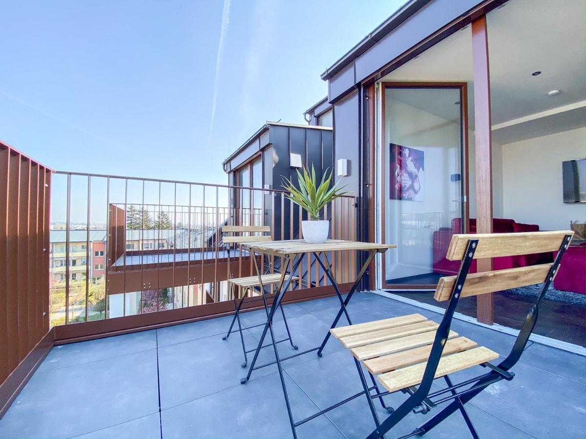 Penthouse Mit Parkplatz Und Balkon Vienna