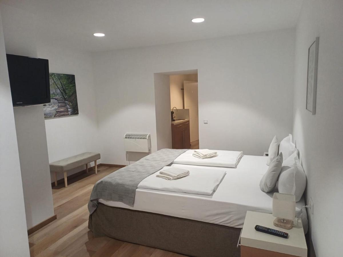 Apartment Living Gmbh *