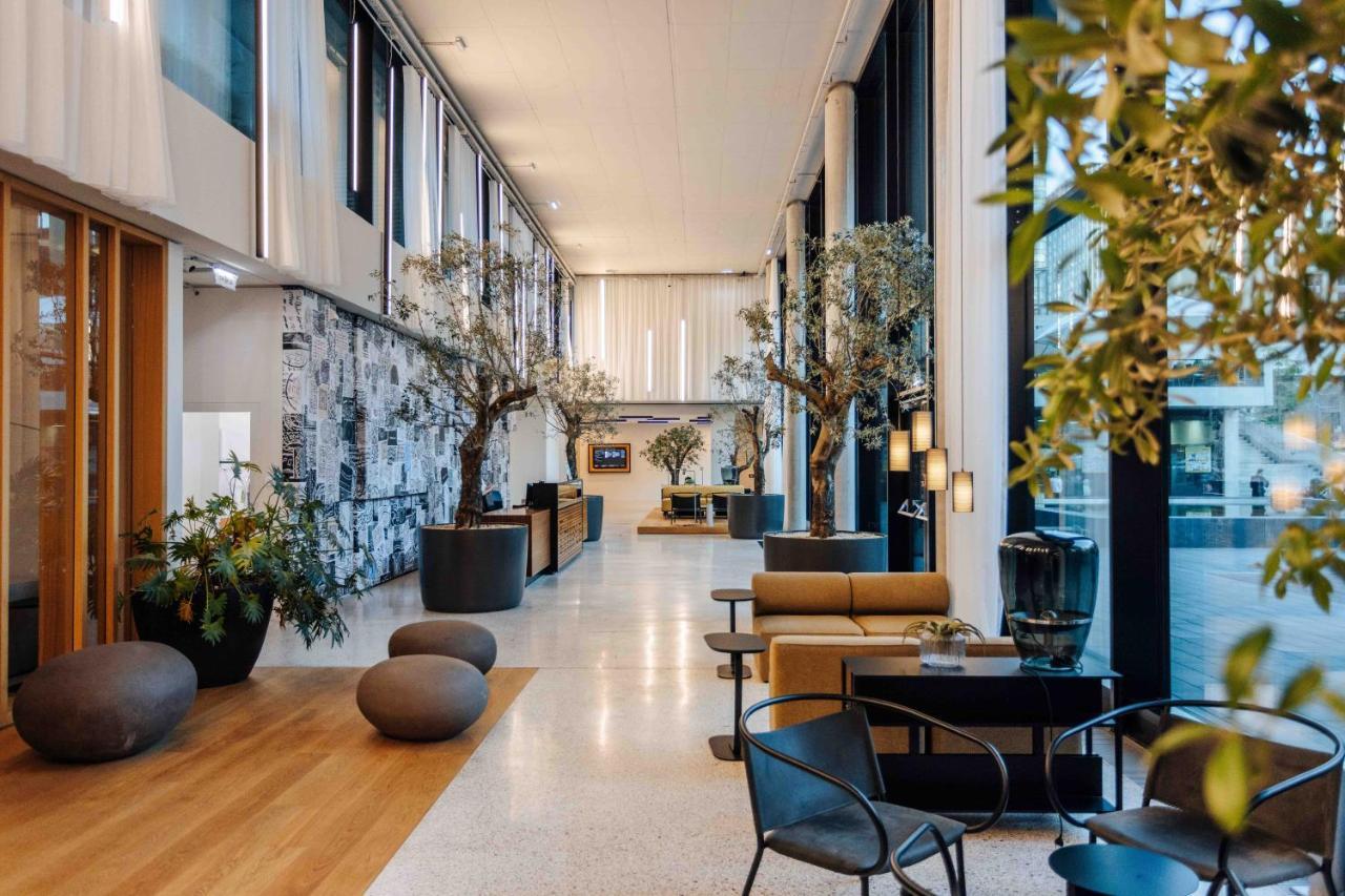 Apartment Design With Amazing View Over 2