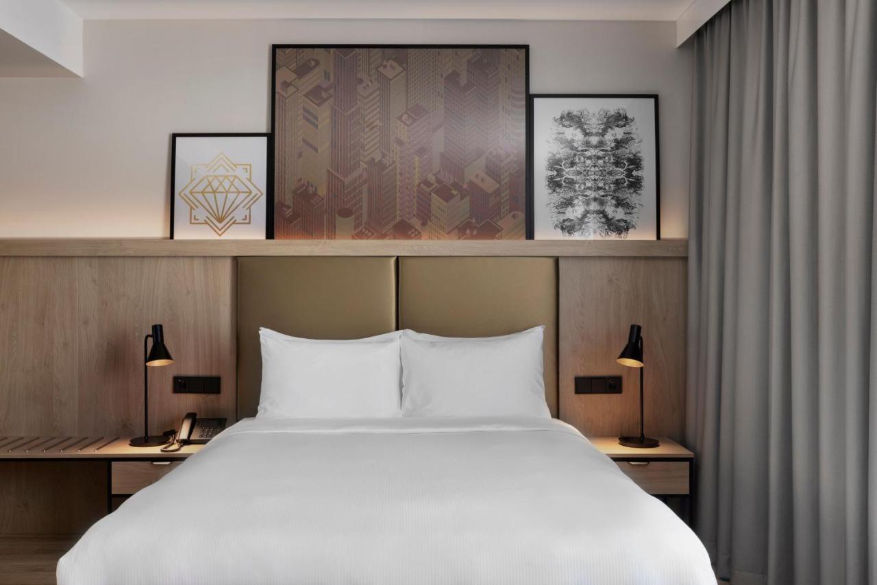By Marriott East Viena