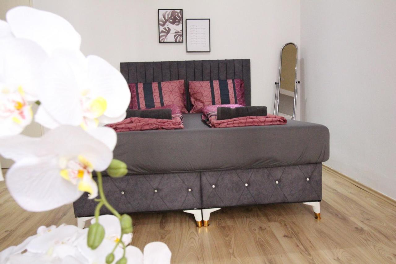 Premium Triple Rf Apartment Wien