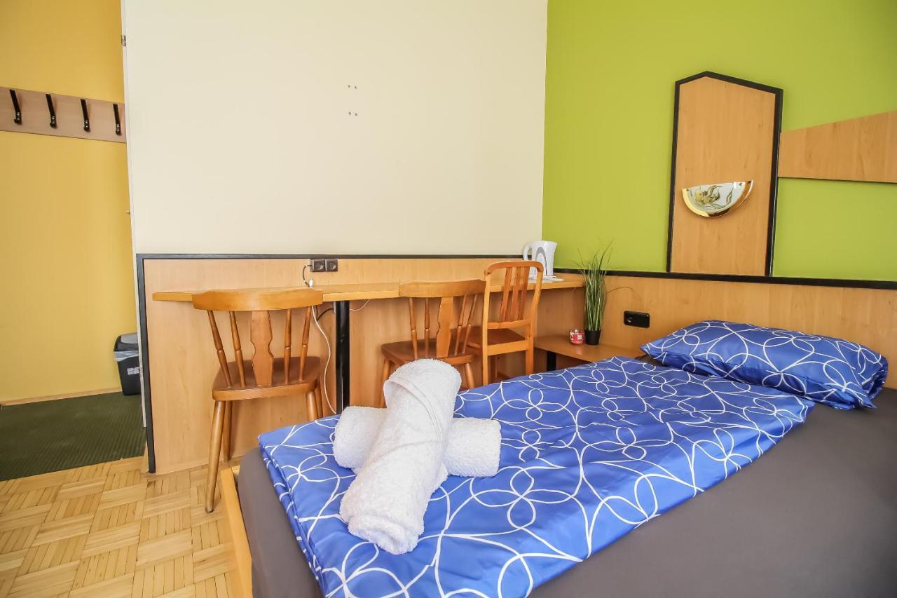 Apartamento Queen Studio 3p Bs A *