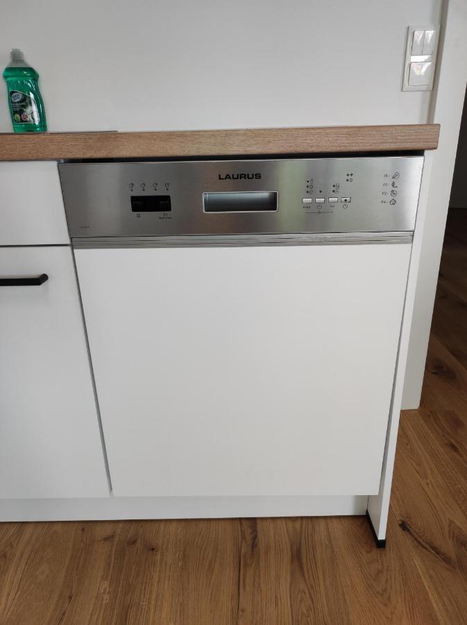 Roksox-home Gegenueber Der Uno-city Und Kaiserwasser Apartment