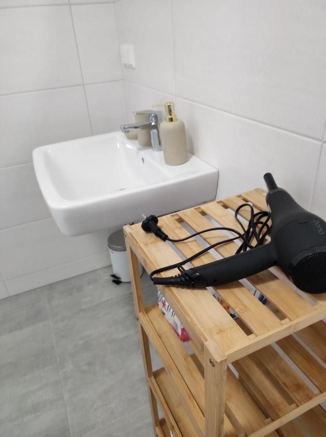 Roksox-home Gegenueber Der Uno-city Und Kaiserwasser Apartment *