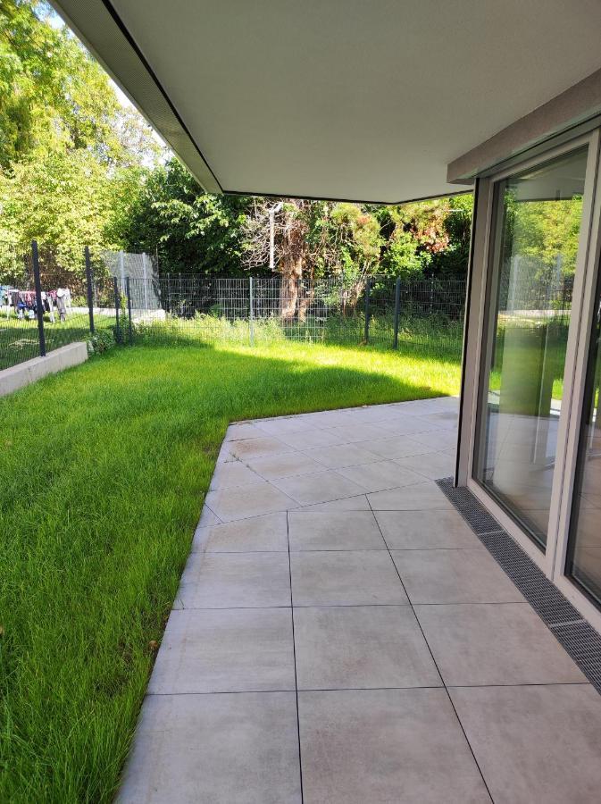 Apartment Roksox-home Gegenueber Der Uno-city Und Kaiserwasser