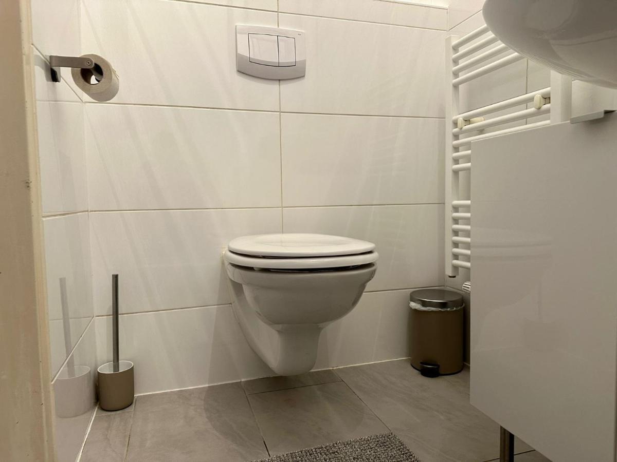 - 2 Min To U1 Reumannplatz Vienna