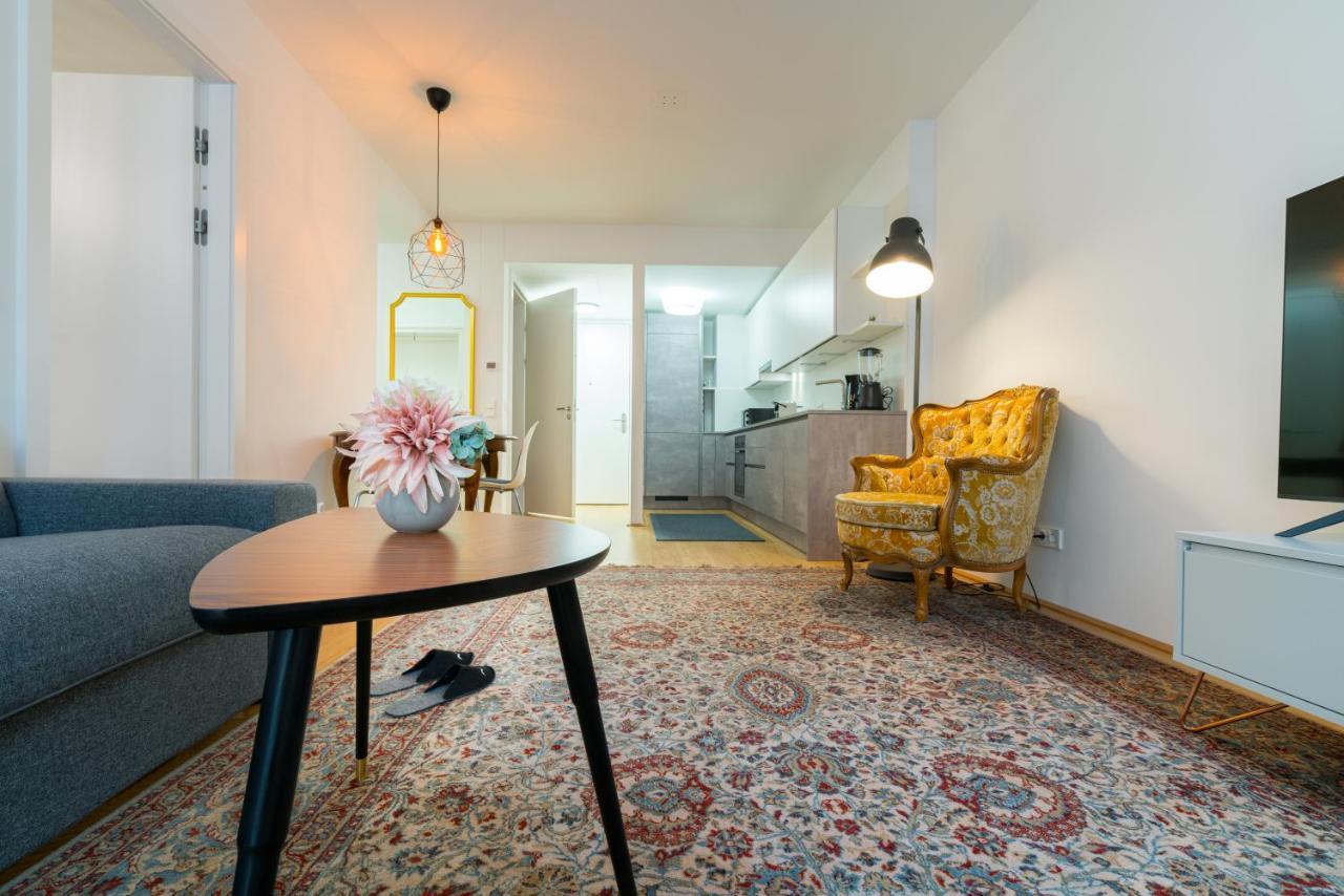Residence, Vorgartenstrasse - Leopoldstadt * Viena