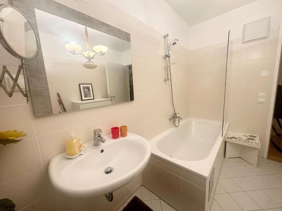 Charming Flat On Top Floor With Great View Apartment