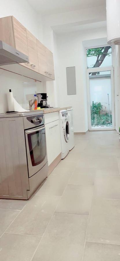 Queen 4p Wl Apartment *