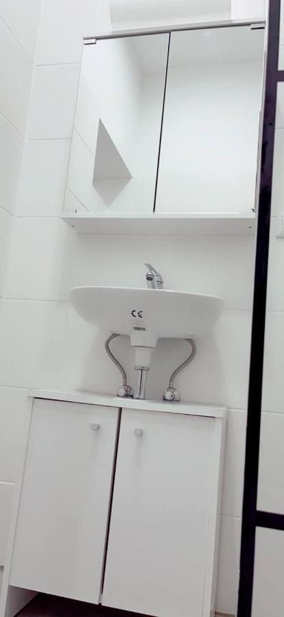 Apartment Queen 4p Wl