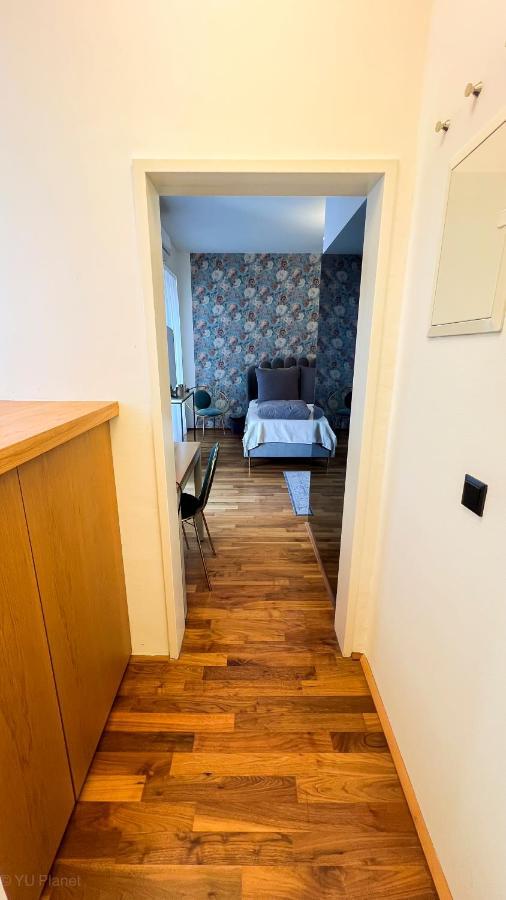 Triangle City Center Apartment *