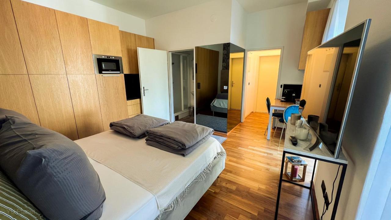 Apartment Triangle City Center Vienna