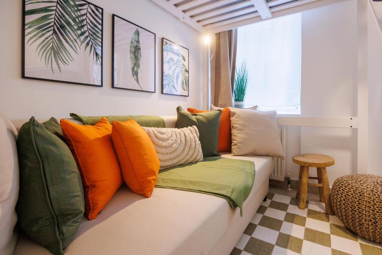 Market Compact Retreat Apartment *