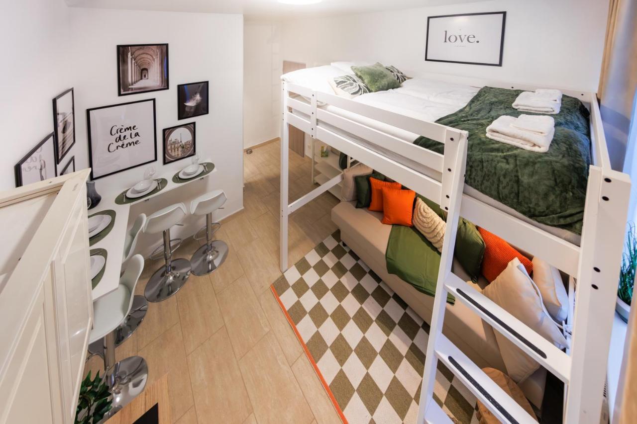 Market Compact Retreat Apartment