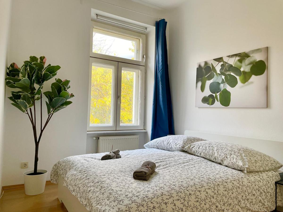 100m2 Flat With Balcony Near Mariahilferstrasse - Free Parking * Viena