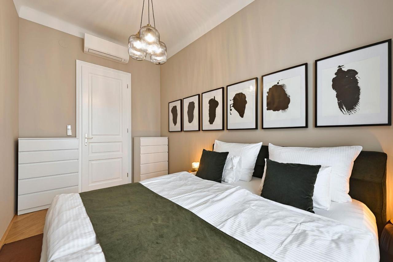 Theobaldgasse - Exclusive Opportunity Since Construction Close By Apartment
