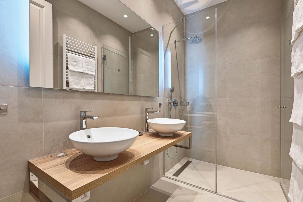 Theobaldgasse - Exclusive Opportunity Since Construction Close By Apartment *