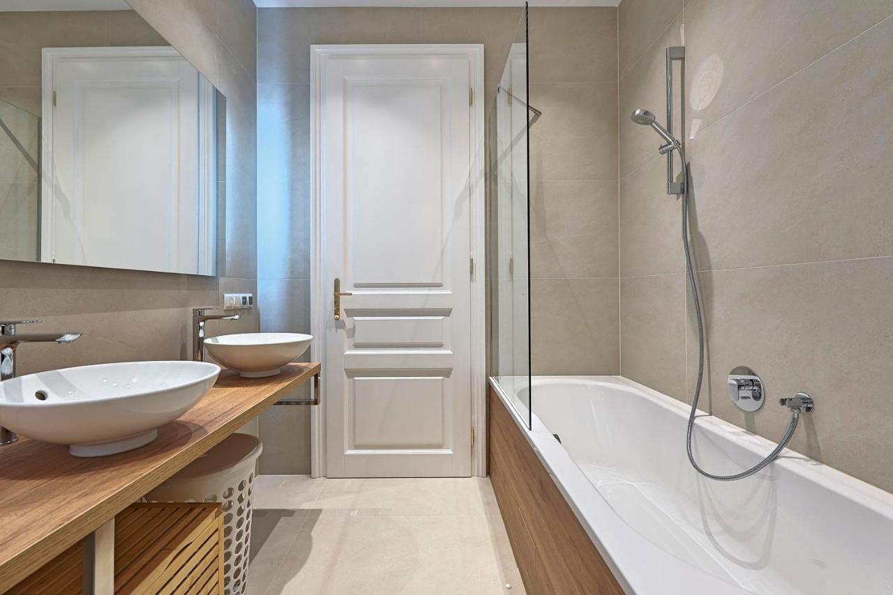 Theobaldgasse - Exclusive Opportunity Since Construction Close By * Vienna