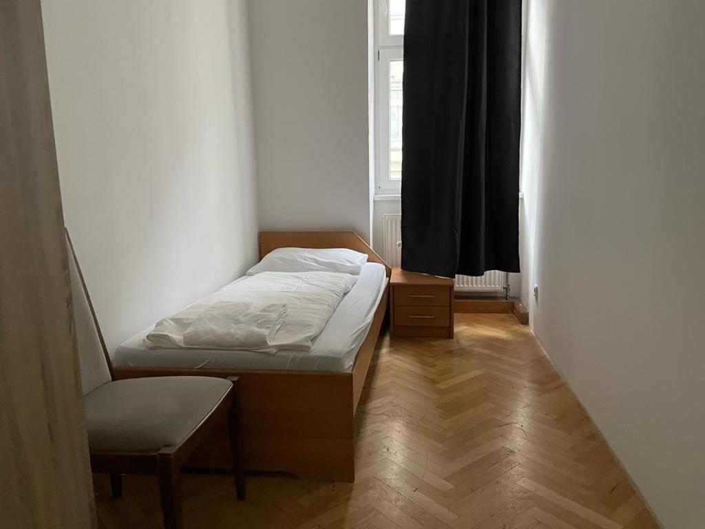 Easybook-in 2* Wien
