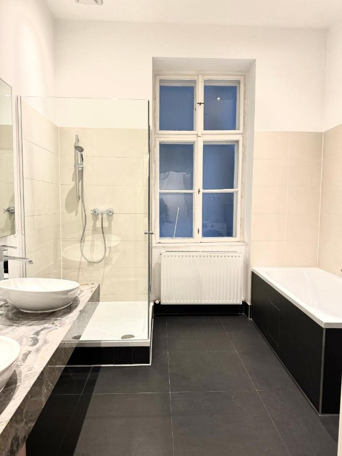 Residential Elegance: Yourvienna Classic In Center Apartamento Viena