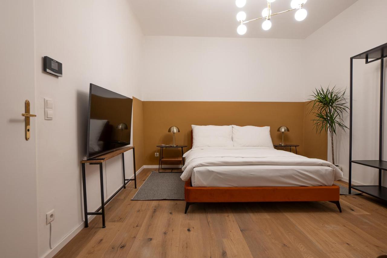 Stylish 1-bedroom With A Terrace *