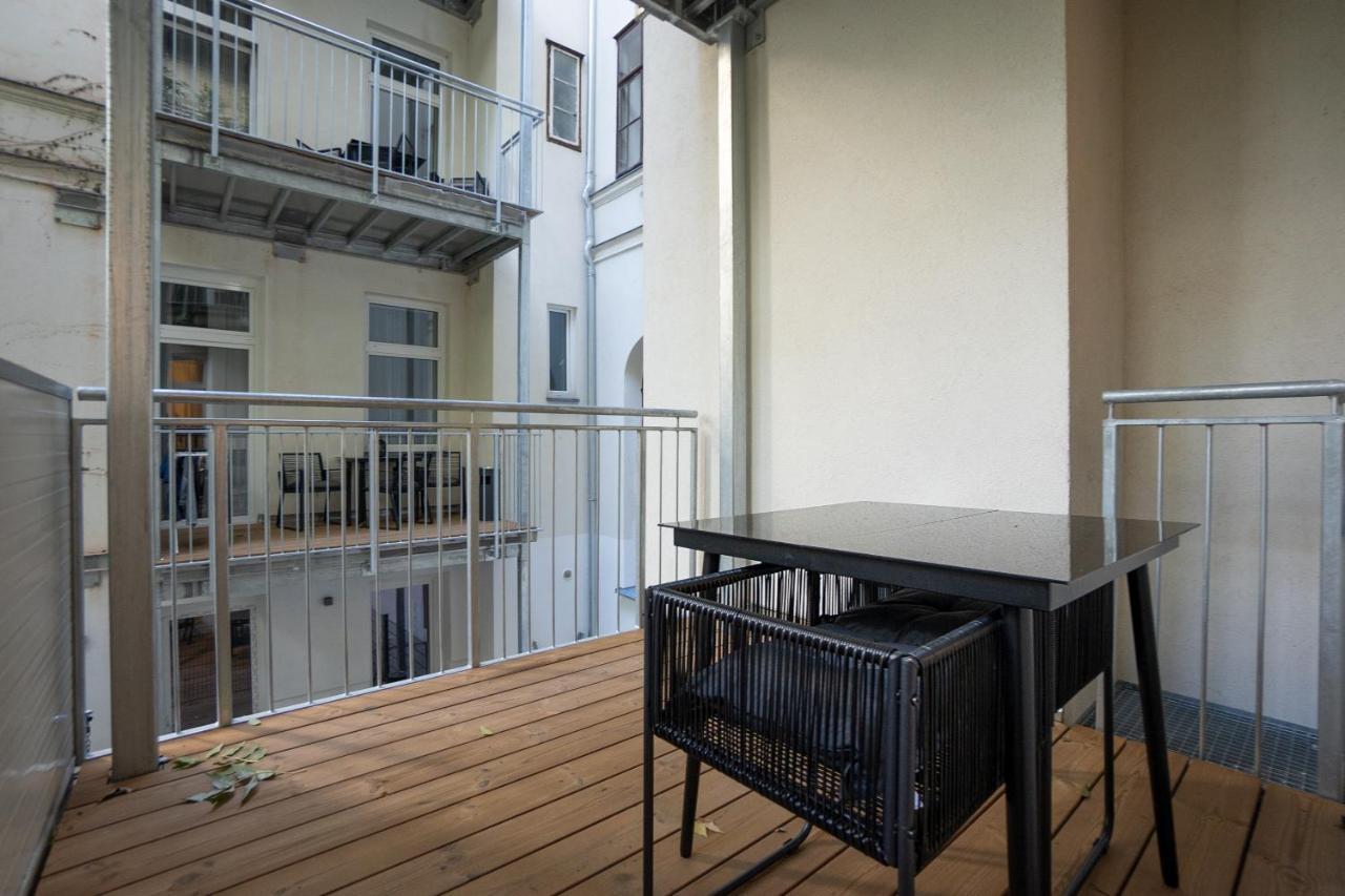 Stylish 1-bedroom With A Terrace Viena