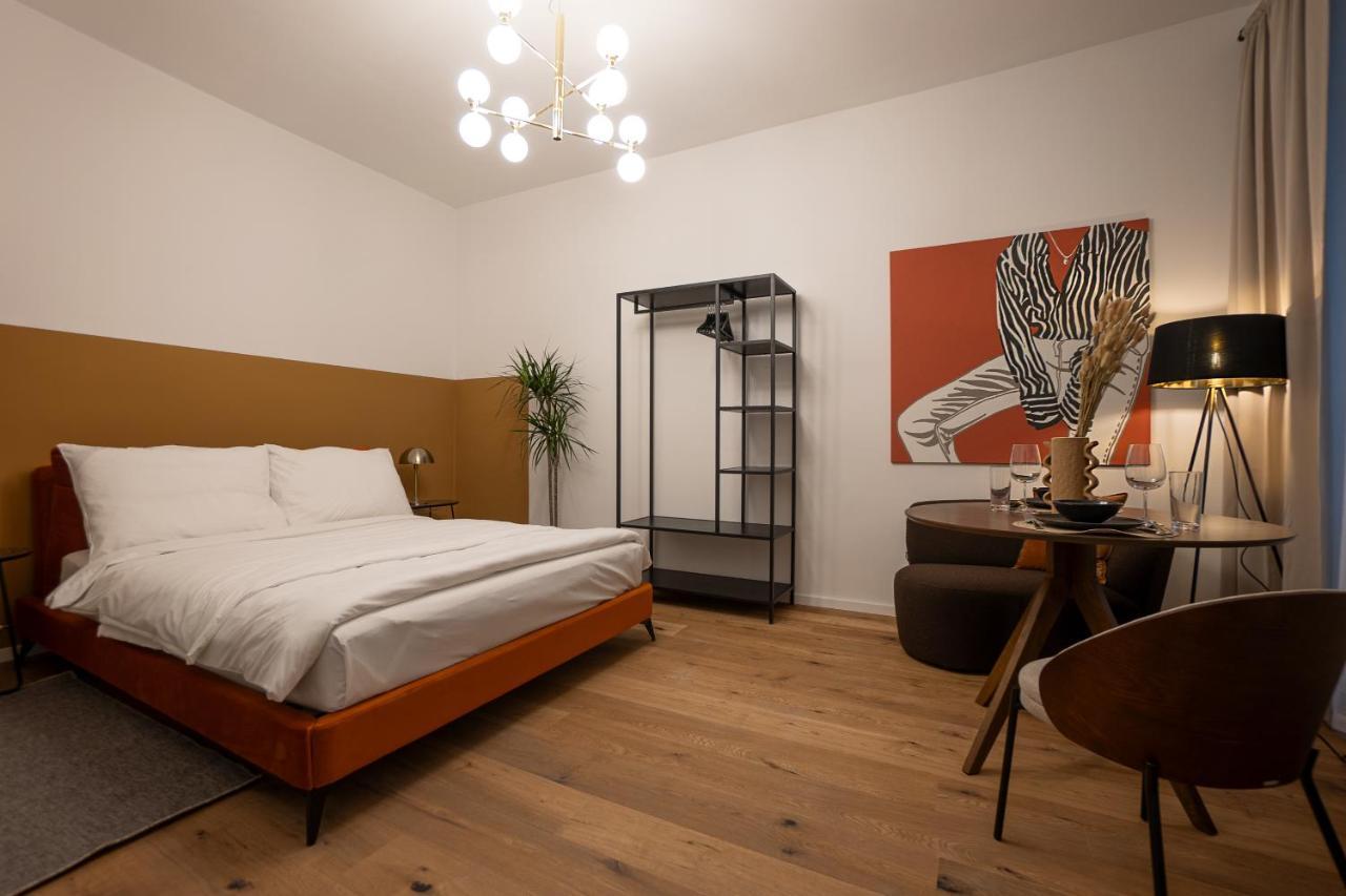 Stylish 1-bedroom With A Terrace