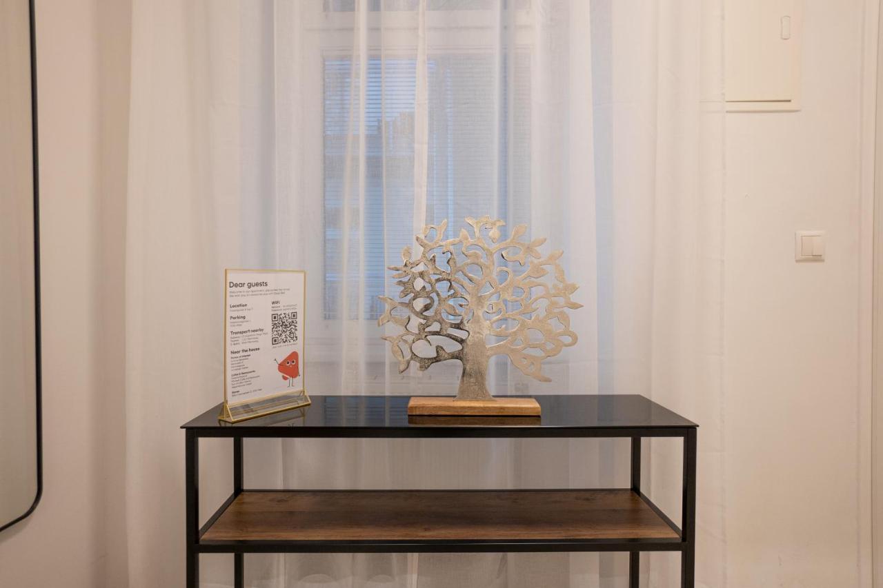 Stylish 1-bedroom With A Terrace Apartamento