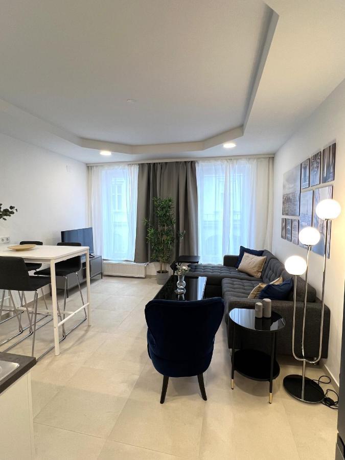 Superb Between Westbahnhof And Schloss Schonbrunn Apartment Vienna