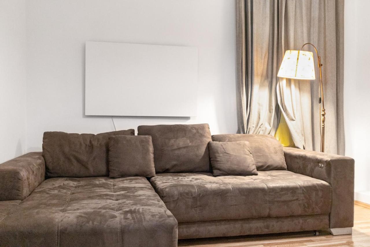 Apartment Budget 2br Well Connected To The Whole Vienna
