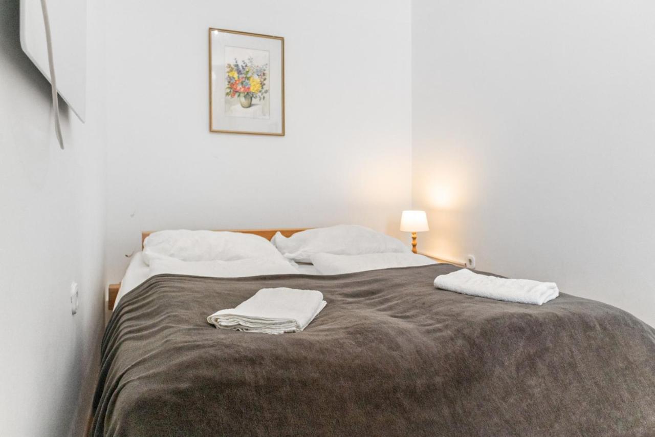 Budget 2br Well Connected To The Whole Apartment Vienna