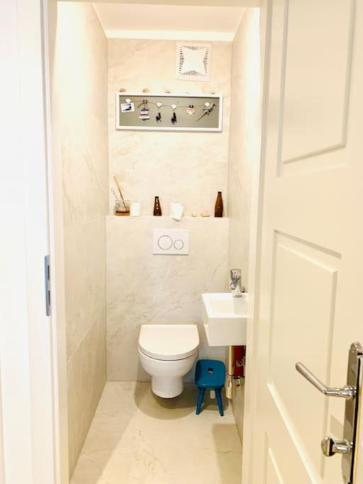 5 Minutes Walk To St Stephens Cathedral Apartment *